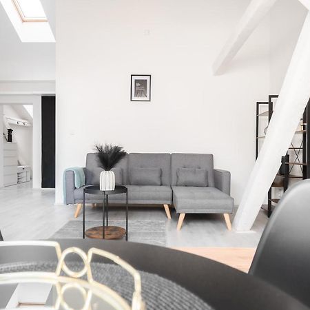 Residence Stefanikova Violet Brno Bagian luar foto